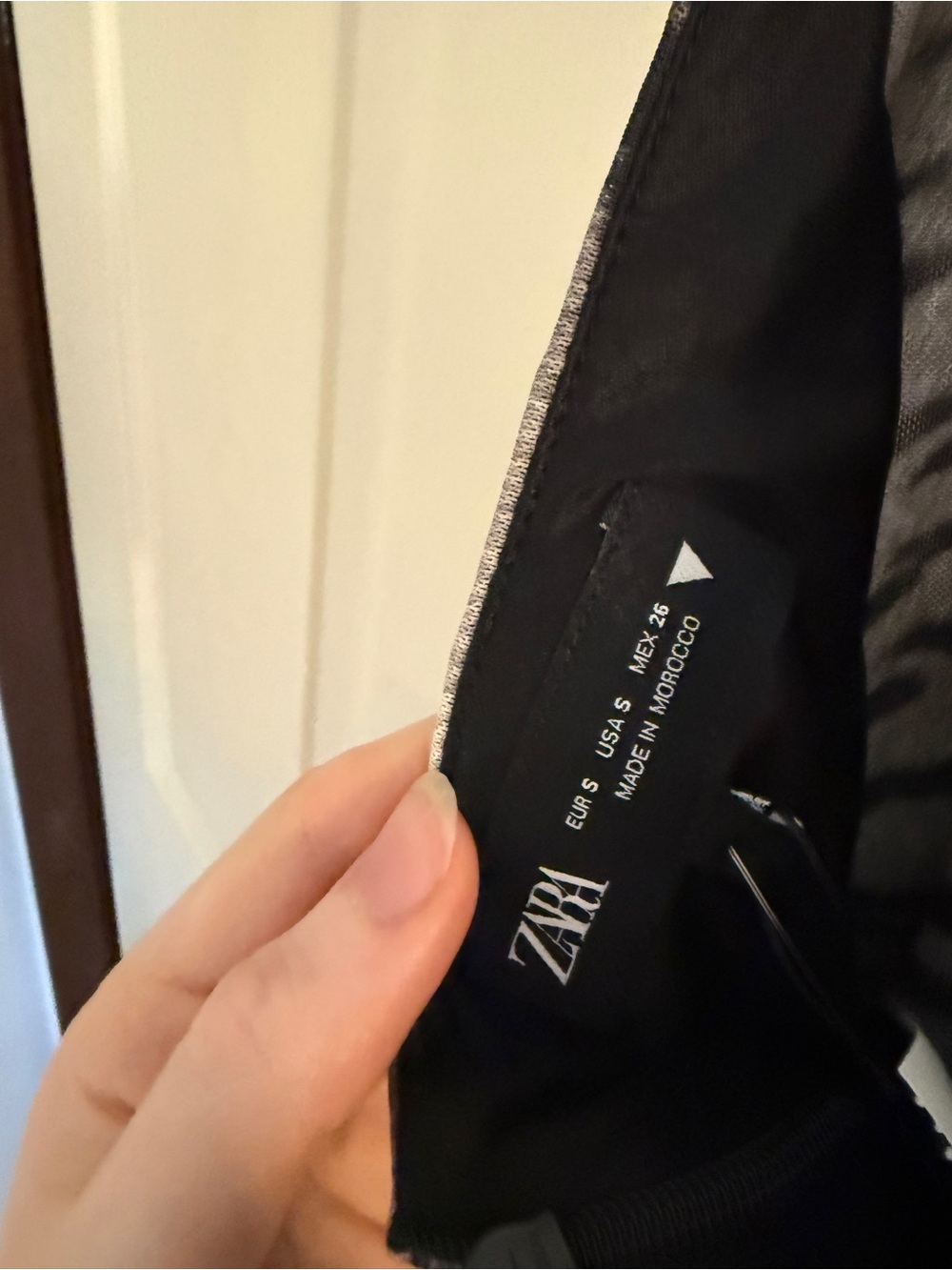 Zara Black and Gray Dress with Subtle Pattern - Picture 5 of 7